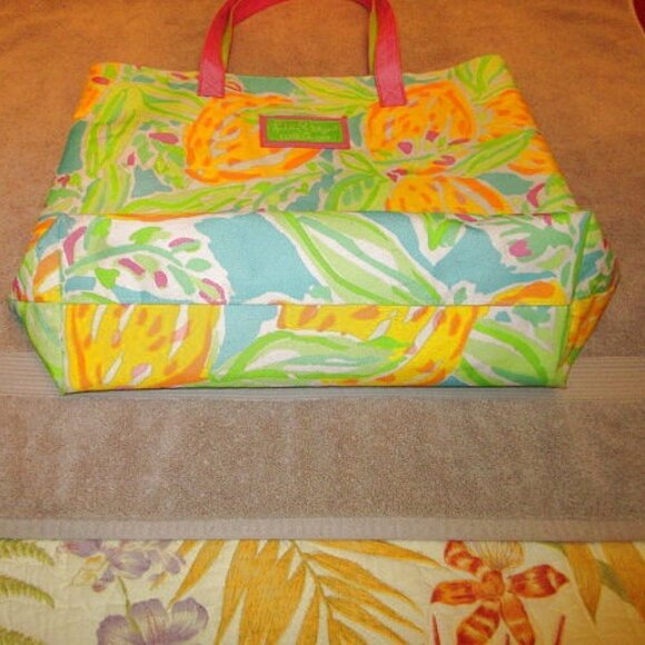LILLY Pulitzer x ESTEE Lauder BEACH Tote BAG Tropical LEMONS Canvas SHOULDER - Picture 11 of 12